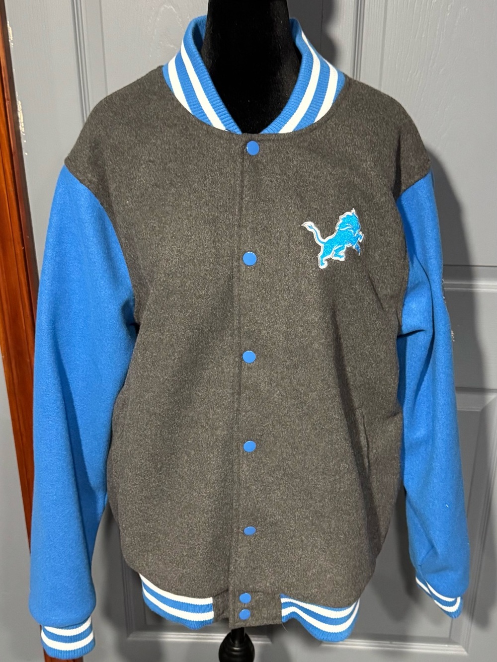 Men’s NFL Detroit Lions Varsity Grey & Blue Jacket